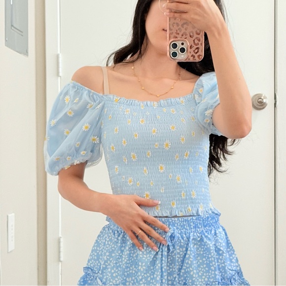 #021 | Smocked Puff Sleeve Top | Blue Daisy | XS/S | On/Off Shoulder - Picture 3 of 9